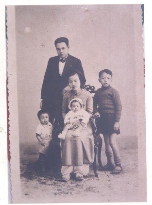 Ông bà Nguyễn Cát Ngạc cùng các con Ông bà Nguyễn Cát Ngạc – Võ Thiện Ngôn 2