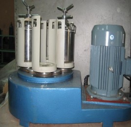 Hình 2 3 Máy nghiền hành tinh 4 cối Máy nghiền hành tinh Fritsch P 6 hình 2 4 có 9