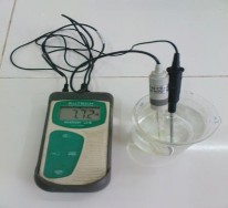 Hình 2 3 Beáp đun caùch thuûy Hình 2 4 Máy đ o pH 10