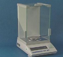 Hình 2 1 T ủ s ấ y Hình 2 2 Cân đ i ệ n t ử 4 s ố l ẻ Hình 2 3 Beáp đun 8