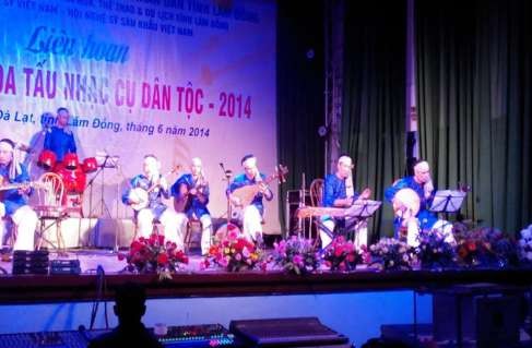 Cuộc thi nhạc cụ dân tộc Đà Lạt năm 2014 3 1 3 5 Khuyến khích các nghệ 2