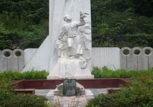 Lán Khuổi Nậm Di tí ch mộ liệ t sỹ Kim Đồ ng Bàn đá Bá c Hồ Hang Pác 10