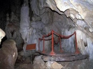 Bàn đá Bá c Hồ Hang Pác Bó Ngày mùa Núi rừng Cao Bằng Phja Đén Hồ Thang Hen 12