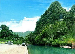 Suố i Lê Nin Núi Cá c Má c Lán Khuổi Nậm Di tí ch mộ liệ t sỹ Kim Đồ 8