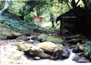 Lán Khuổi Nậm Di tí ch mộ liệ t sỹ Kim Đồ ng Bàn đá Bá c Hồ Hang Pác 9