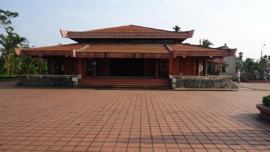 Nhà Trưng Bày Nhà thờ Nguyễn Bỉnh Khiêm Hồ Thái Nhâm Tượng Nguyễn Bỉnh Khiêm 2