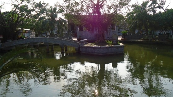 Hồ Thái Nhâm Tượng Nguyễn Bỉnh Khiêm tại nhà thờ chính Nhà thờ Song thân 4