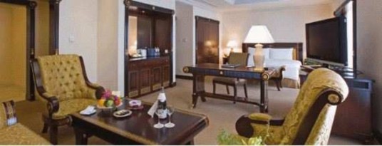 Executive Junior Suite Executive Legend Suite HÌNH 2 4 PHÒNG HỘI NGHỊ HÌNH 2 5 NHÀ HÀNG 5