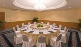 HÌN H 2 4 NH À H ÀN G BAR The Atrium Café Yoshino Restaur ant The Legend Lounge Crystal Jade 18