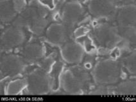 a b Hình 3 10 Ảnh SEM màng PVAc ở các độ phóng đại 20000 a và 30000 b Quan 14