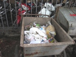 Hình 1 1 Rác thải khu giảng đường Trường ĐHDL Hải Phòng 1 2 ất thải rắn 3 37