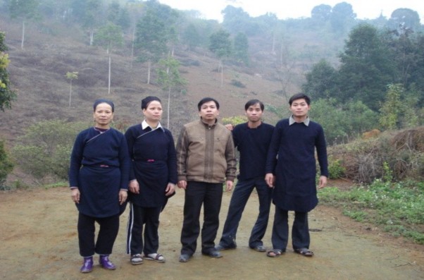 Tác giả và một số người hát giỏi thôn Làng Mi Bảo Thắng – Lào Cai Ảnh 15