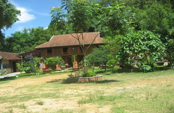 Đường thông tin trao đổi buôn bán… và các tác động tiêu cực … là gì 3