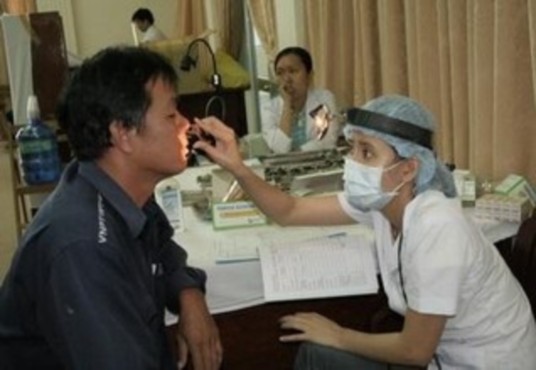 D Cấp cứu Hình 1 3 Kiểm tra sức khỏe định kỳ nhân Đưa ngay nạn nhân ra 3