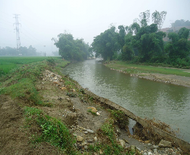 Hình 3 9 Một đoàn suối Ngòi Đường bị sạt lở và hư hỏng kè  Một số 5