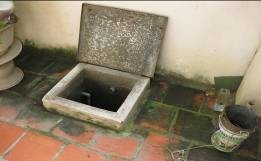 Ảnh 3 4 Bể nước sinh hoạt ĐBVS Nguồn Tác giả chụp 2015 Nguyên nhân chính 4