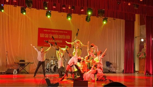 Hình 3 16 Tập huấn chuyên môn năm 2020 Nguồn Đoàn Văn công PKKQ cung cấp 4 MỘT 14