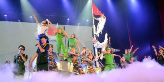 Hình 3 10 Hội diễn Nghệ thuật chuyên nghiệp Toàn quân 2014 Nguồn Đoàn Văn 8