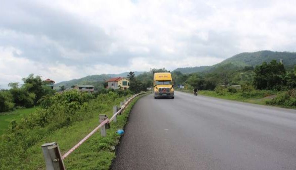 Đoạn đường cao tốc chạy qua thôn Khun Phang Nguồn Ảnh của đề tài Biến 4