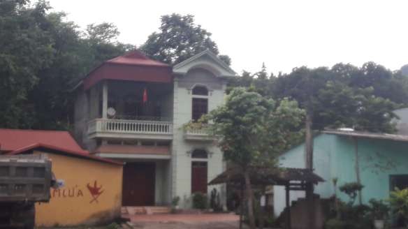 Hộ gia đình khá giả người Tày thôn Khun Phang Nguồn Ảnh của tác giả tháng 7 2