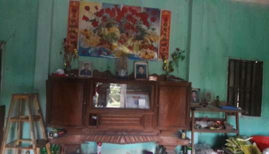 Bàn thờ tổ tiên của một hộ gia đình người Tày Nguồn Ảnh của tác giả 6