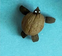 Hình 3 5 Mô hình chú Rùa và các loại hột hạt để trẻ lựa chọn làm mô hình 2