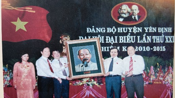 Đồng chí Phạm Quang Nghị Ủy viên Bộ Chính trị Ban Chấp hành Trung ương 5