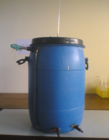 Hình 10 Bình mariot Hình 11 Bể USBF không giá bám Hình 12 Bể USBF có giá bám 10