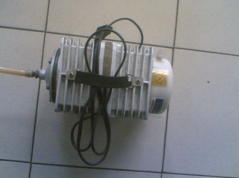 Hình 8 Máy sục khí Hình 9 Máy hoàn lưu bùn Hình 10 Bình mariot Hình 11 Bể USBF 8