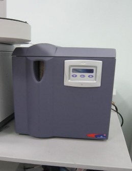 Hình II 1 17 Máy sắc khí Máy phân tích kim loại dựa vào tính chất quang phổ 16