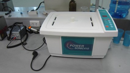 Hình II 1 20 Máy rửa chai lọ siêu âm Máy hút các chất độc hại Hình II 1 21 3