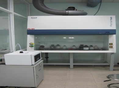 Hình II 1 20 Máy rửa chai lọ siêu âm Máy hút các chất độc hại Hình II 1 21 4