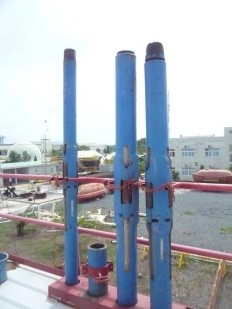 Hình II 2 11 Cần khoan doa 2 3 3 Cấu trúc dưới tháp Là nơi để lắp BOP trong 23