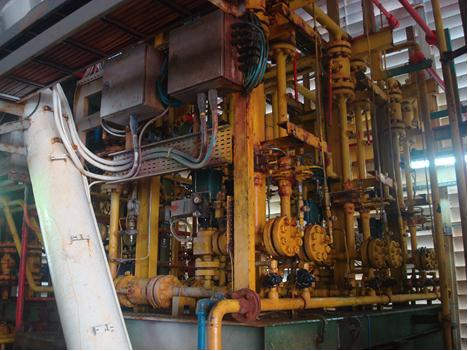 Hình I 2 3 Hệ thống gaslift trên giàn 2 3 Hệ thống đầu giếng và cây thông khai 2