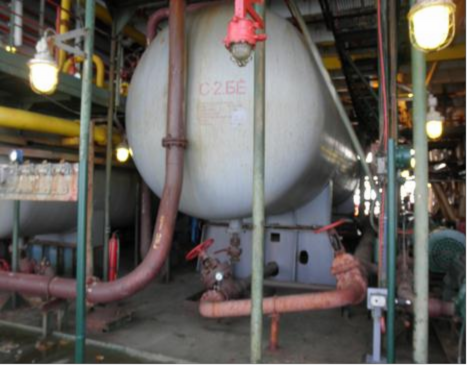 Hình I 2 17 Bình C2 trên giàn 2 5 3 Bình C3 Bình chịu áp lực C3 hay còn gọi là 2