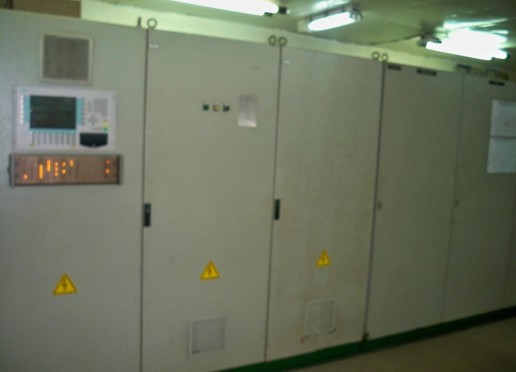 Hình I 3 2 Hệ thống PLC trên giàn 3 2 Các thiết bị trong hệ thống điều khiển 17