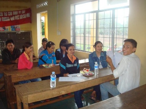 TÓM TẮT LÝ LỊCH TRÍCH NGANG Họ v à Tên Hoàng Thị Huyền Trang Ngày tháng năm 2