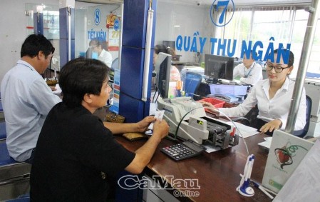 Ảnh phụ lục 7 8 Khách hàng giao dịch tại VietinBank chi nhánh Cà Mau Hiện nay 4