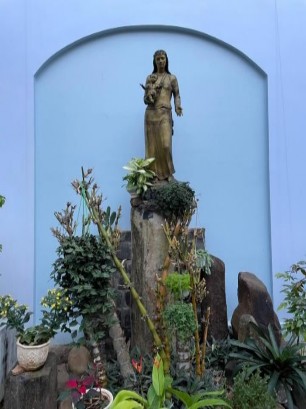 Đức Mẹ Maria trong trang phục của phụ nữ Tây Nguyên – Hình chụp 11 12 2020 2