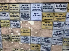 Bia tạ ơn Đức Mẹ tại Giáo xứ Đức Mẹ Hằng Cứu Giúp Tp HCM hình chụp 1