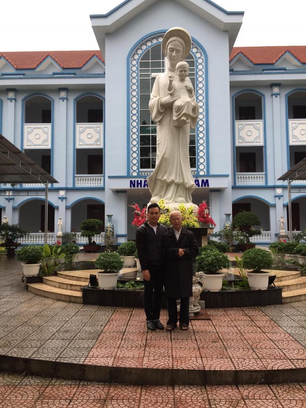 Hình 2 Tượng Đức Mẹ Phía Trước Nhà Khách tại La Vang hình Ncs chụp ngày 2
