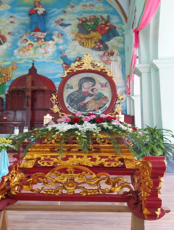 Hình 15 Kiệu rước Đức Mẹ tại Giáo xứ Vỉ Nhuế Nam Định hình Ncs chụp 8