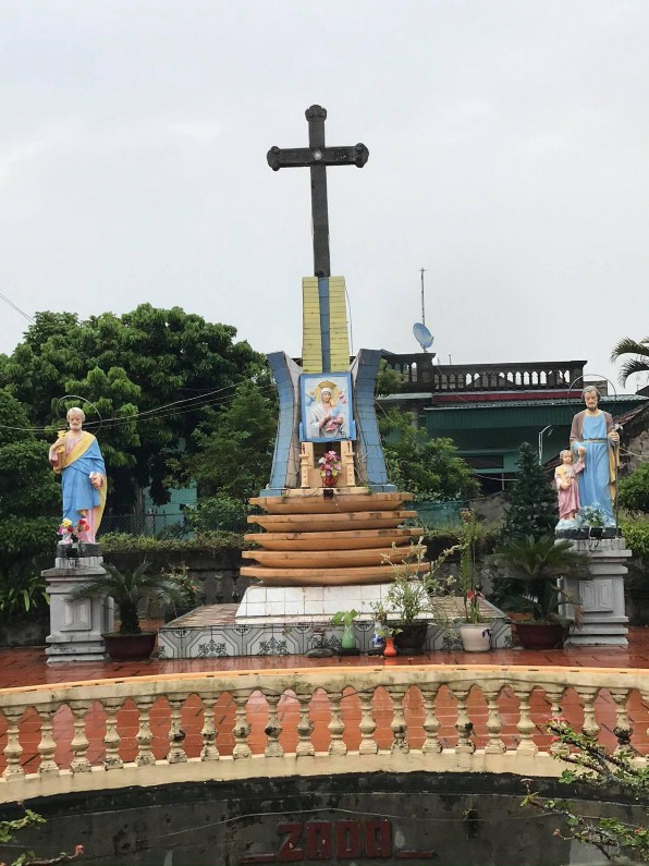 Hình 22 Đền thờ Đức Mẹ tại ngã 4 đường làng Vỉ Nhuế Nam Định hình Ncs 8