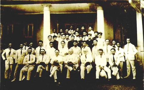 Ảnh 2 Giảng viên và sinh viên trường Mỹ thuật Đông Dương đầu thập niên 30 2