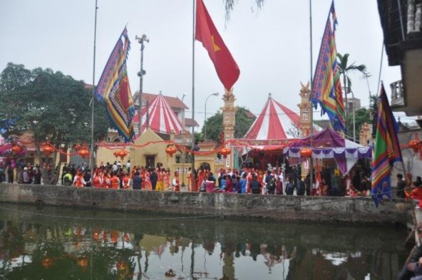 Ảnh 16 Lễ hội làng Lưu Xá Hoài Đức Hà Nội Nguồn NCS 2014 Ảnh 17 Dâng 4