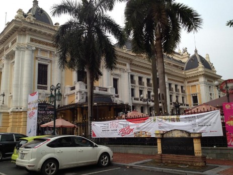 Mặt tiền phòng vé Nhà hát Múa rối Thăng Long Ảnh nghiên cứu sinh chụp ngày 9