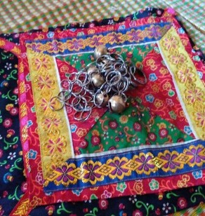 5 2 6 Chuông và phách 5 2 7 Xóc nhạc và thảm nhạc Nguồn Tác giả chụp ngày 11