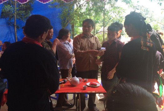 Ảnh 28 Lễ tiễn nhà gái Phủng chìn cha Nguồn Vũ Thị Uyên chụp tại xã Ba 2