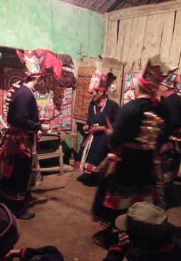 Ảnh 55 Lễ tập múa cho người thụ lễ Nguồn Vũ Thị Uyên chụp tại xã Ba 10