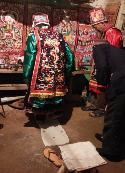 Ảnh 51 Người thụ lễ qua cầu 3 đèn Nguồn Vũ Thị Uyên chụp tại xã Ba Vì 6